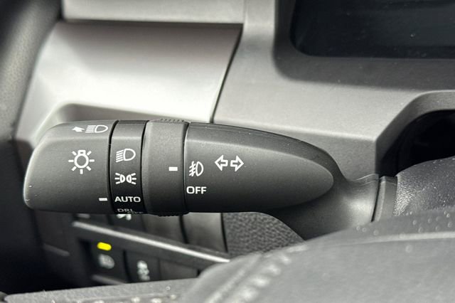 Used 2025 Toyota Tacoma SR5 image 37