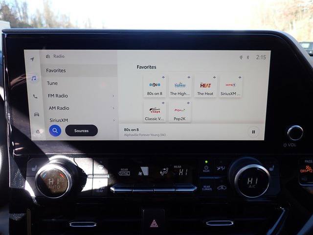 Certified 2023 Toyota Highlander XLE image 28