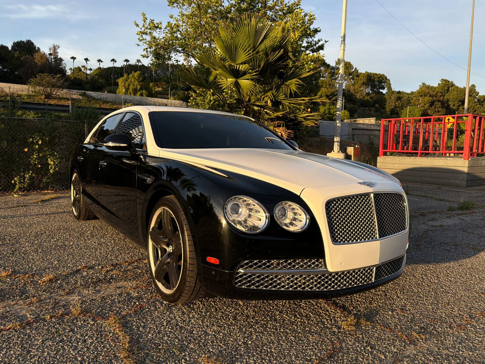 Used 2014 Bentley Flying Spur W12 AWD/4WD image 3
