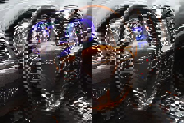 Used 2019 Chrysler 300 Touring w/ Sport Appearance Package image 12