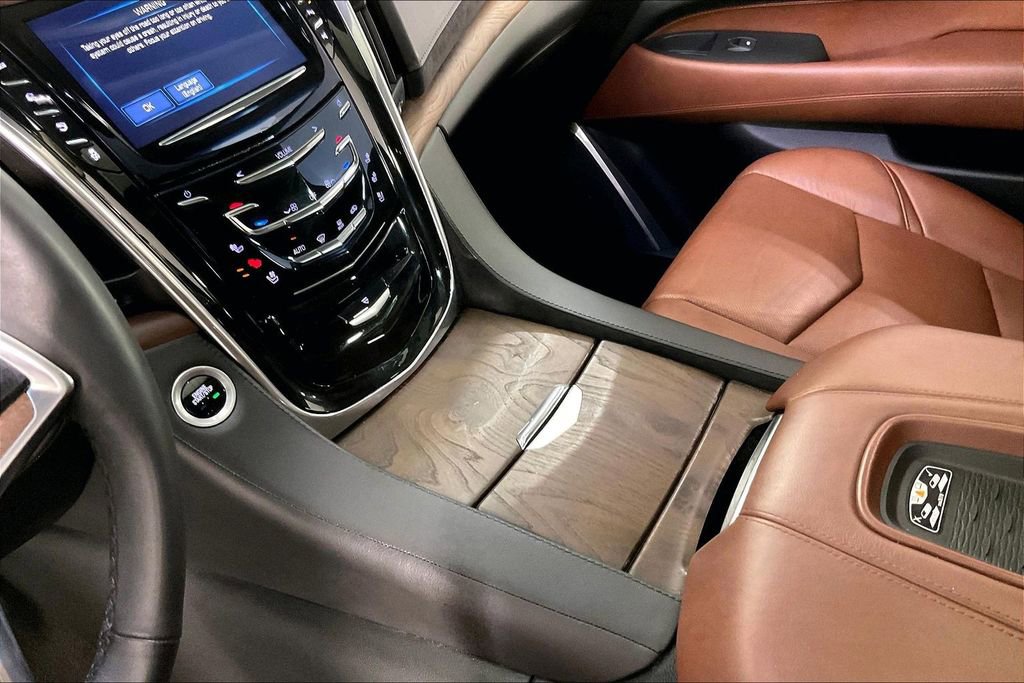 Used 2017 Cadillac Escalade Premium Luxury image 19