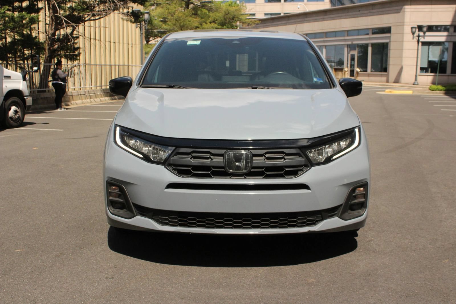 Used 2025 Honda Odyssey Sport-L image 3