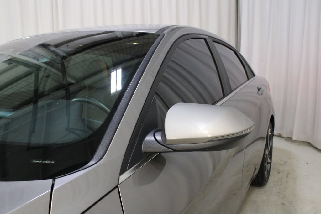 Used 2023 Hyundai Elantra Limited FWD image 34