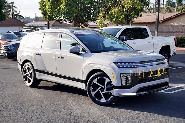 New 2026 Hyundai Ioniq 9 Calligraphy image 3