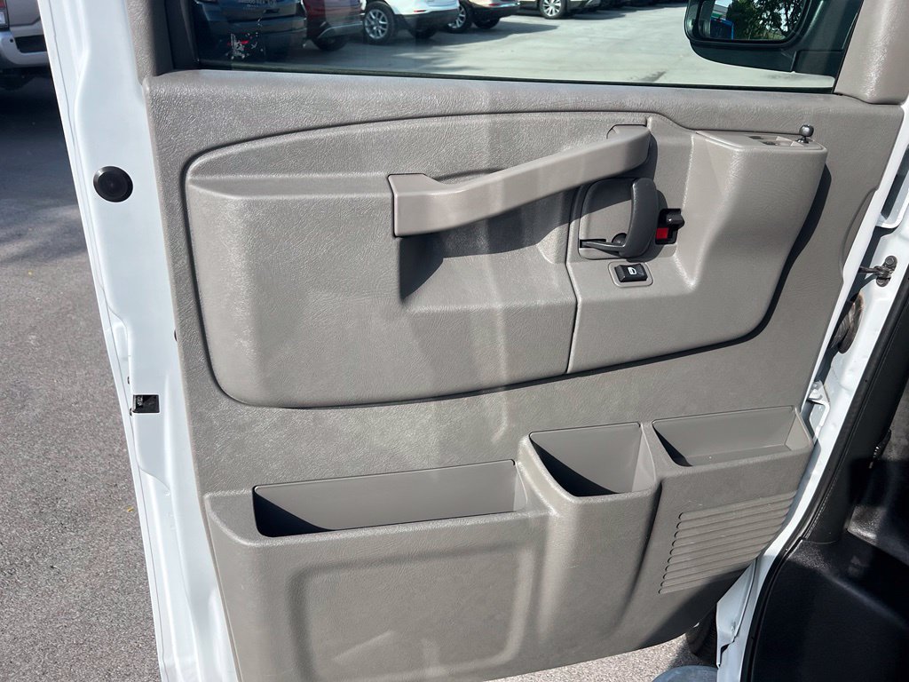 Used 2025 Chevrolet Express 2500 w/ Driver Convenience Package RWD image 17