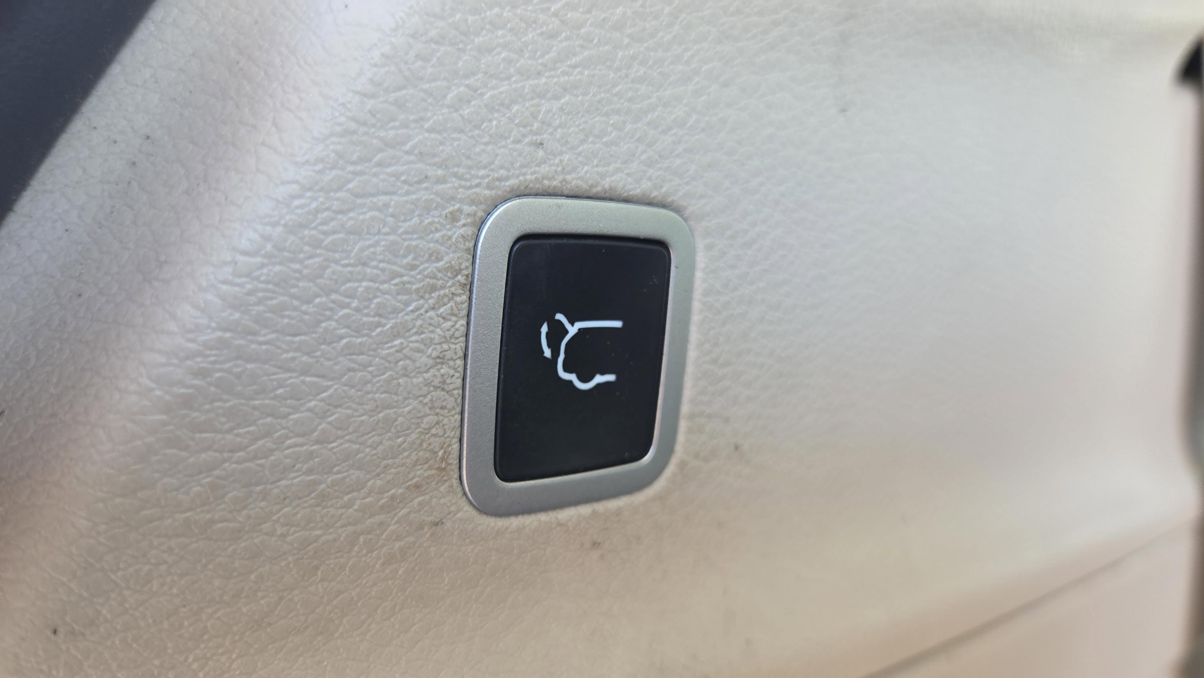 Used 2020 Chrysler Pacifica Touring image 15