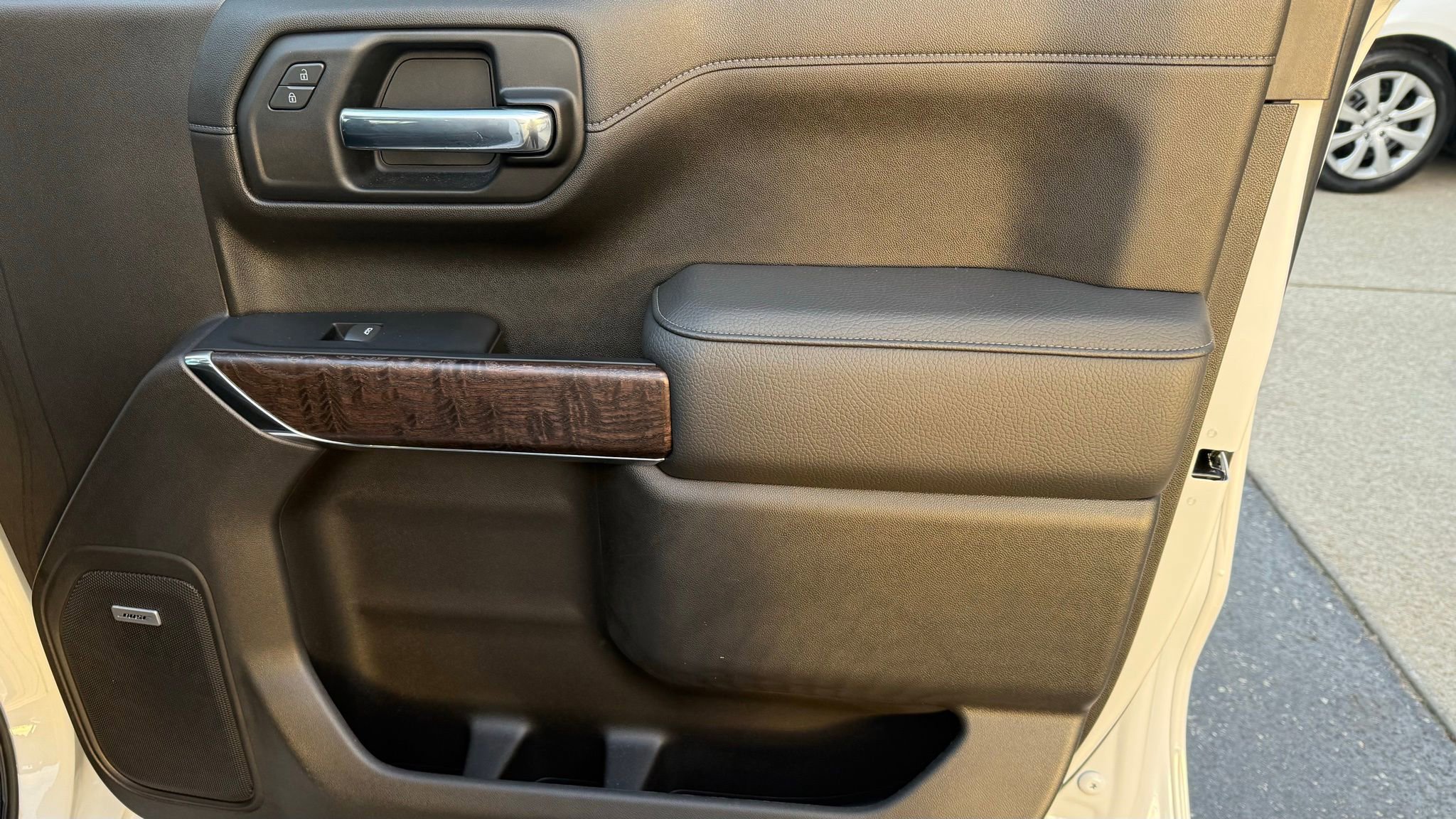 Used 2022 GMC Sierra 1500 Denali w/ Denali Premium Package image 30