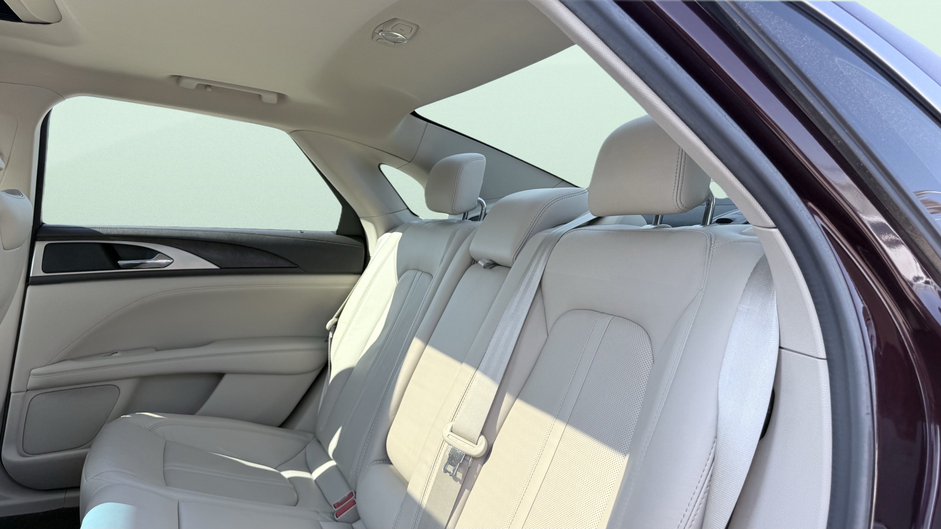 Used 2017 Lincoln MKZ Reserve FWD image 26