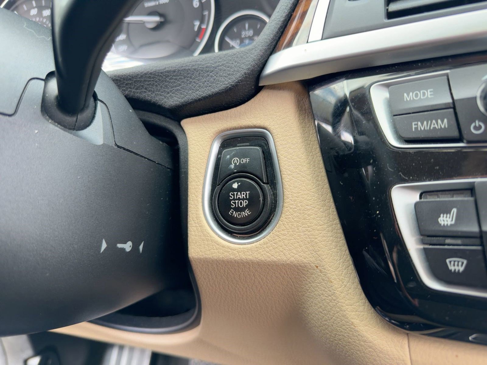 Used 2017 BMW 320i xDrive Sedan image 26