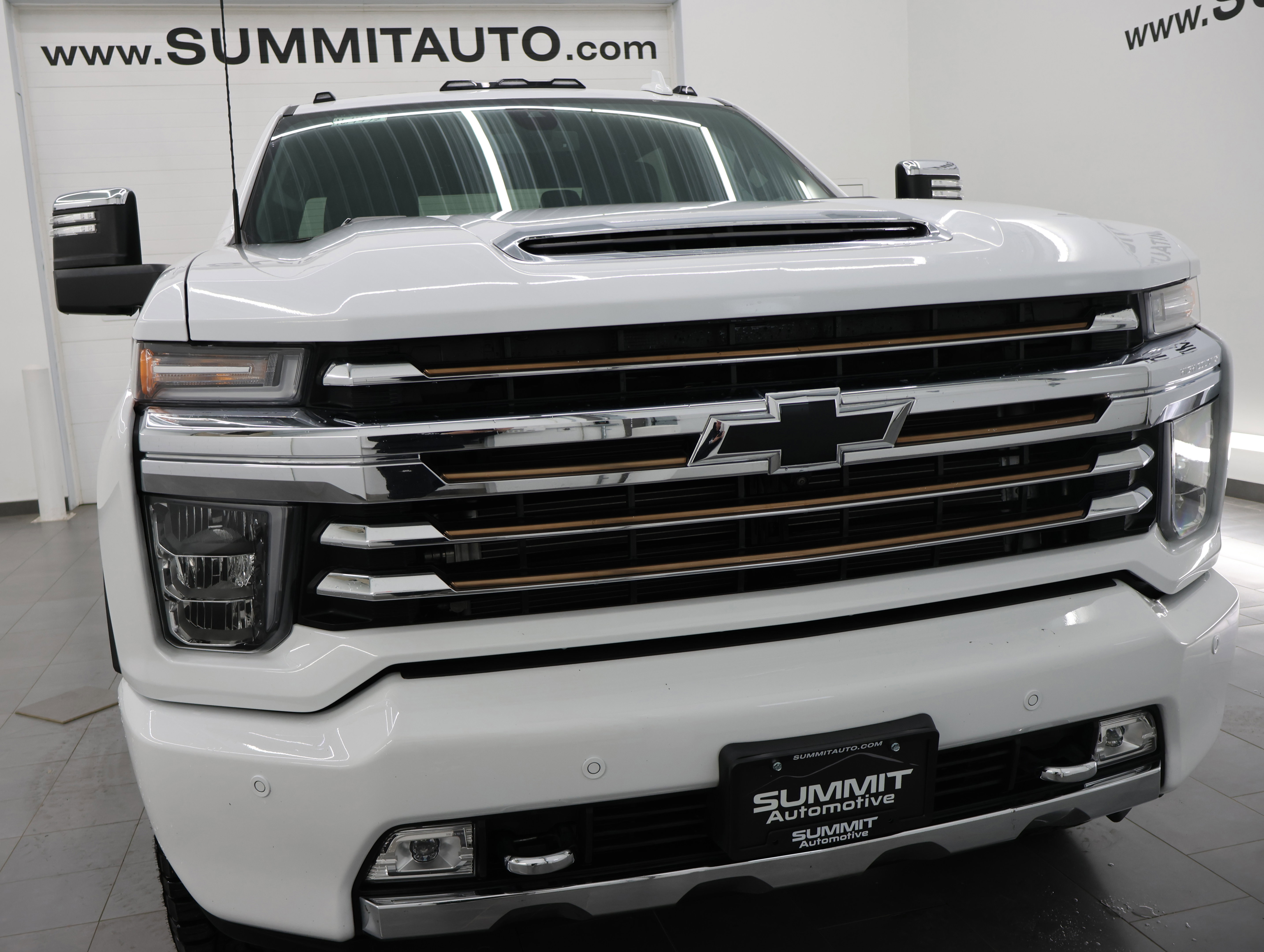 Used 2022 Chevrolet Silverado 3500 High Country w/ Safety Package II AWD/4WD image 27