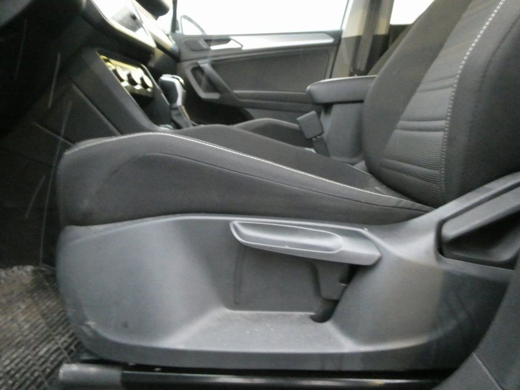 Used 2024 Volkswagen Tiguan S image 8