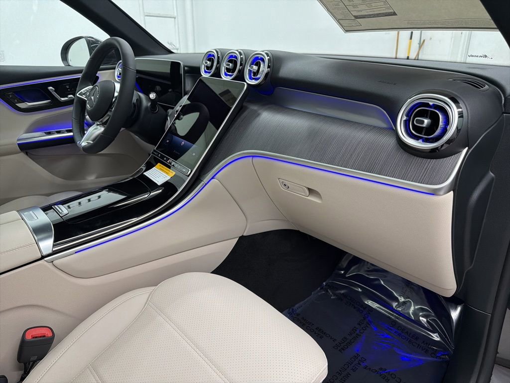 New 2026 Mercedes-Benz GLC 300 image 28