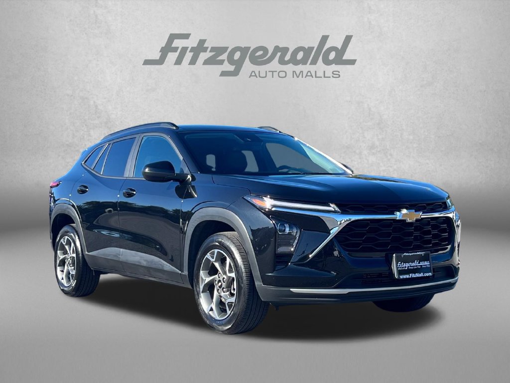 Used 2025 Chevrolet Trax LT