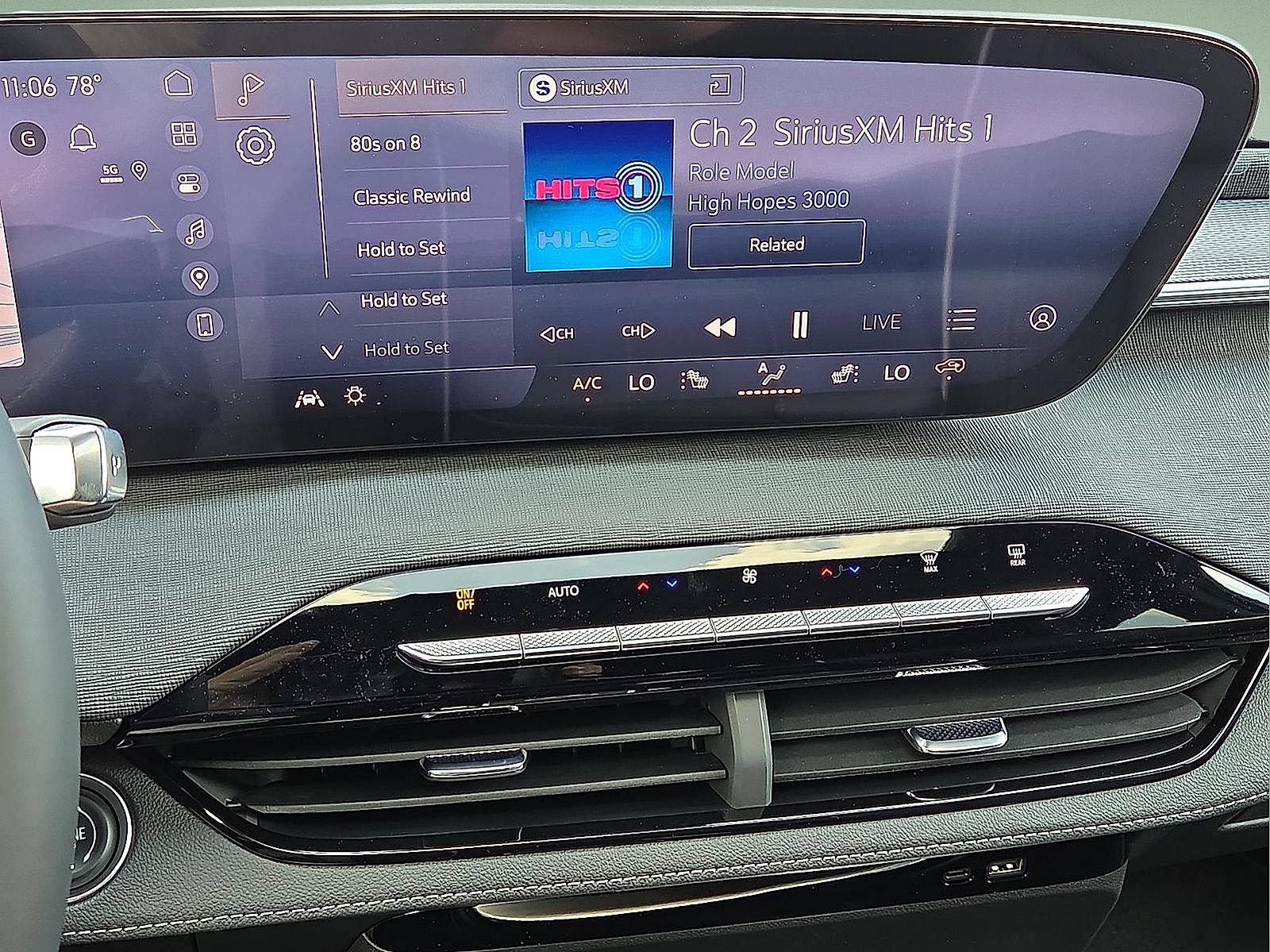 New 2026 Buick Enclave Sport Touring w/ Power Package FWD image 18