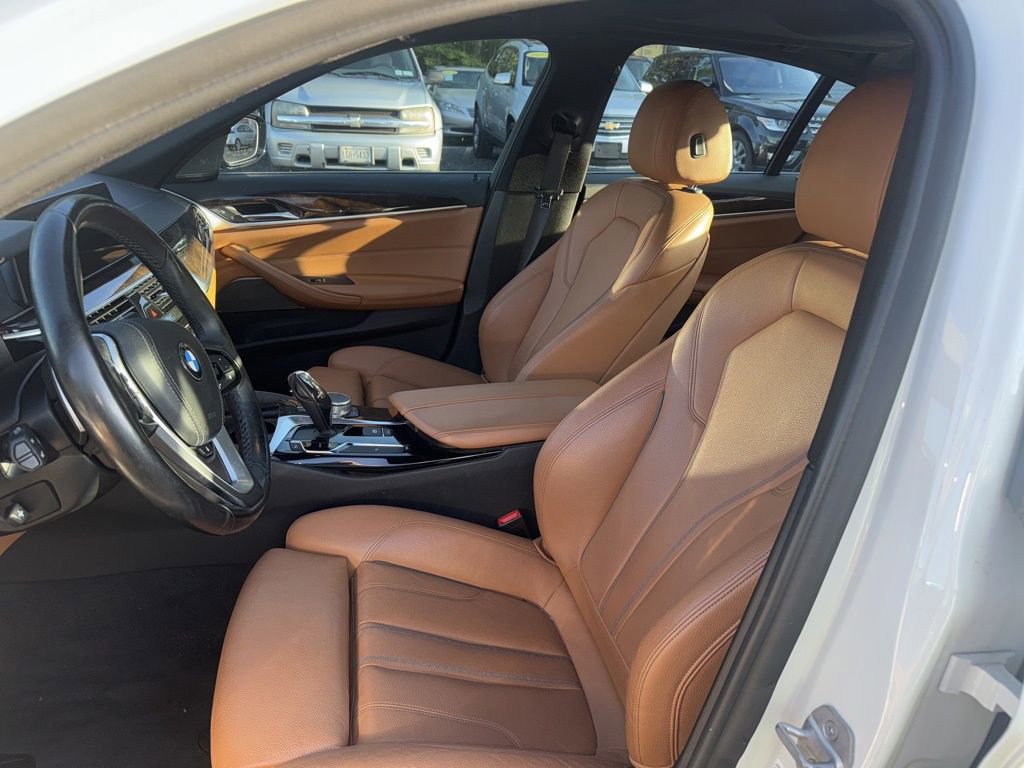 Used 2017 BMW 540i xDrive image 28