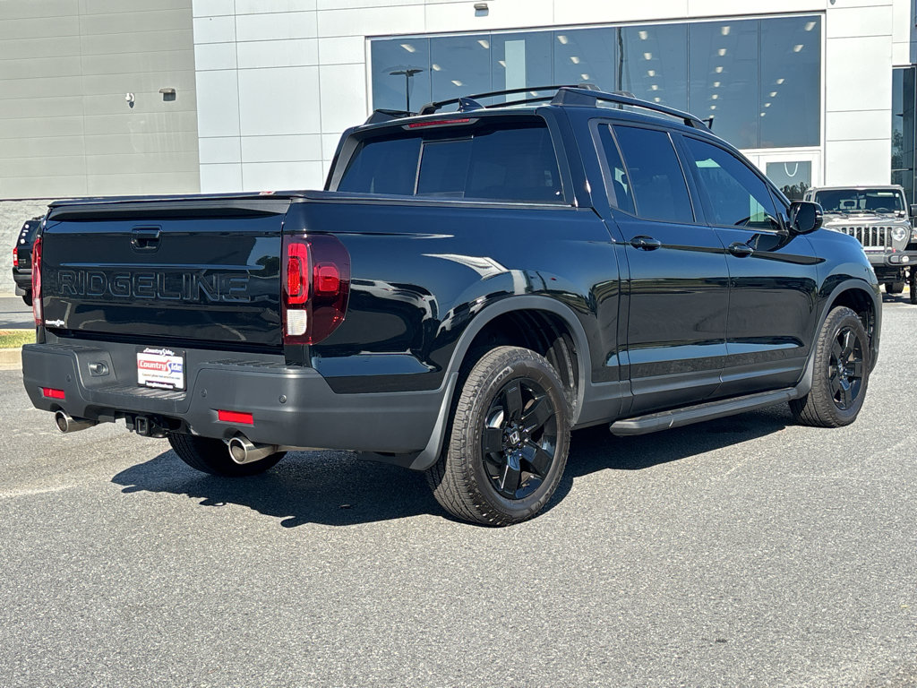 Used 2025 Honda Ridgeline Black Edition image 8