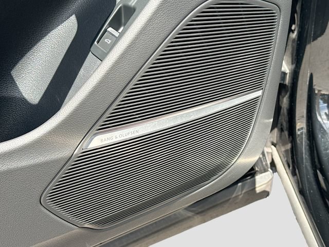 Used 2022 Audi SQ8 Prestige AWD/4WD image 23