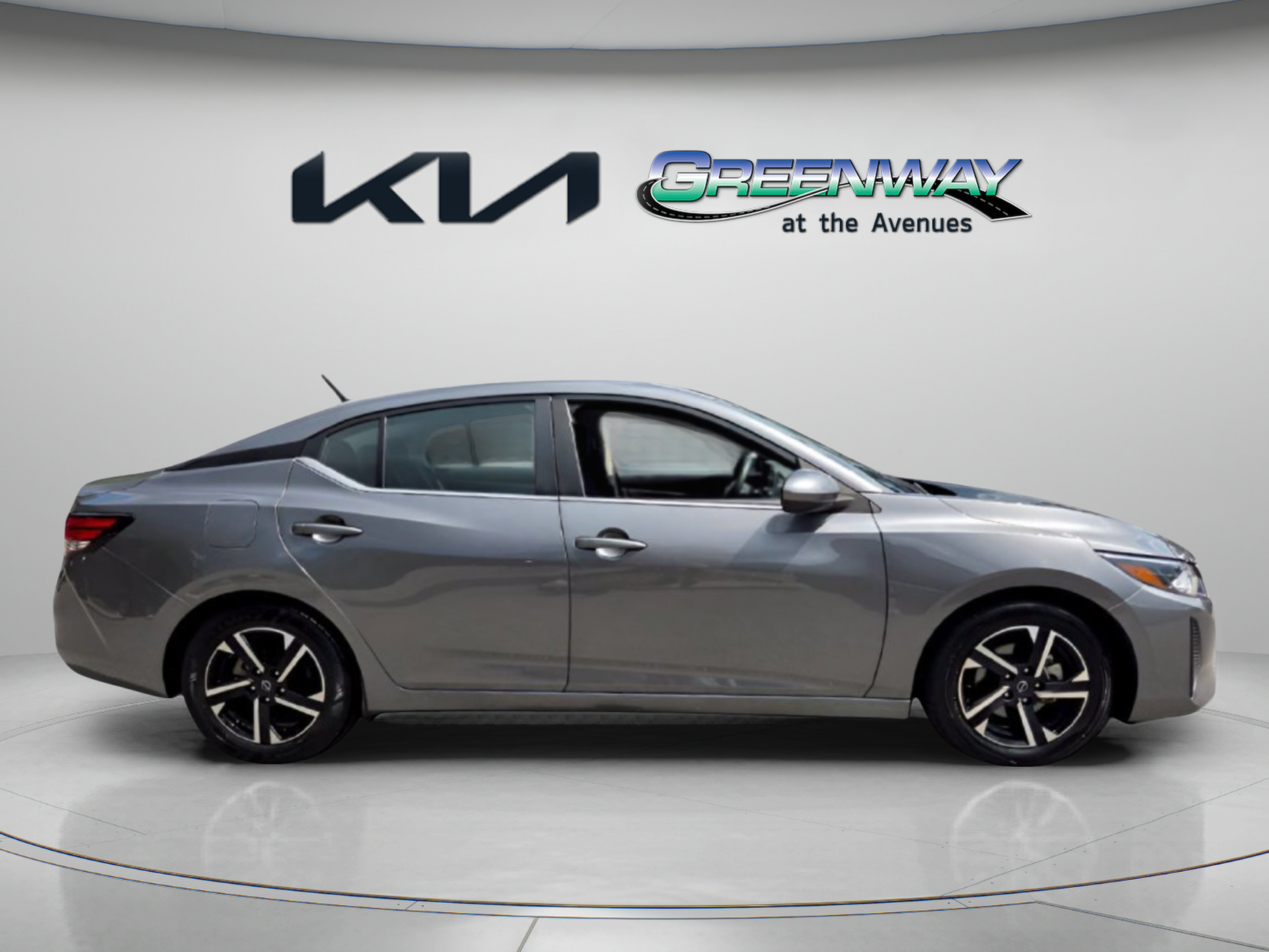 Used 2024 Nissan Sentra SV FWD image 8