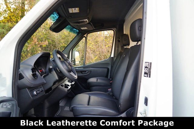 Used 2023 Mercedes-Benz Sprinter 3500 image 7