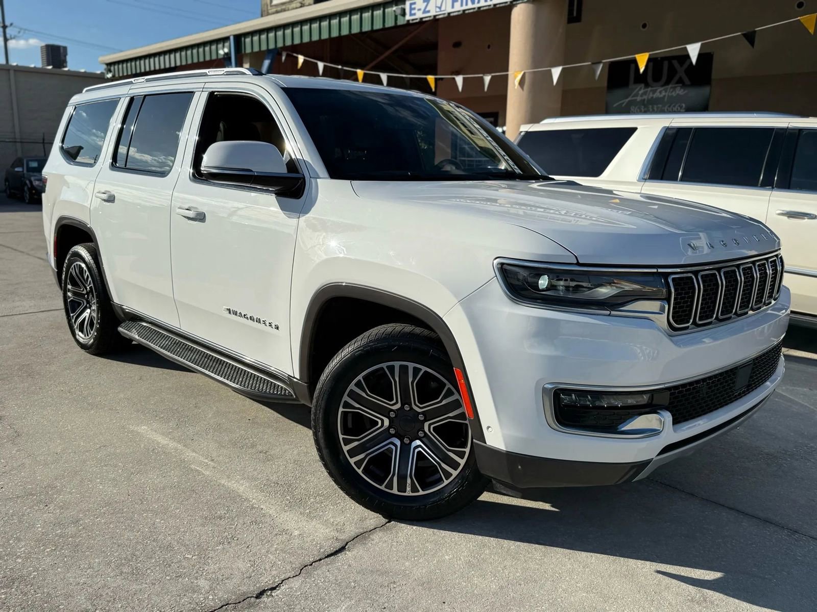 Used 2022 Jeep Wagoneer Series II image 3