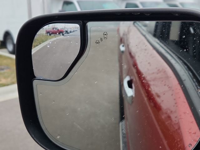 Used 2018 Nissan Titan SL image 39