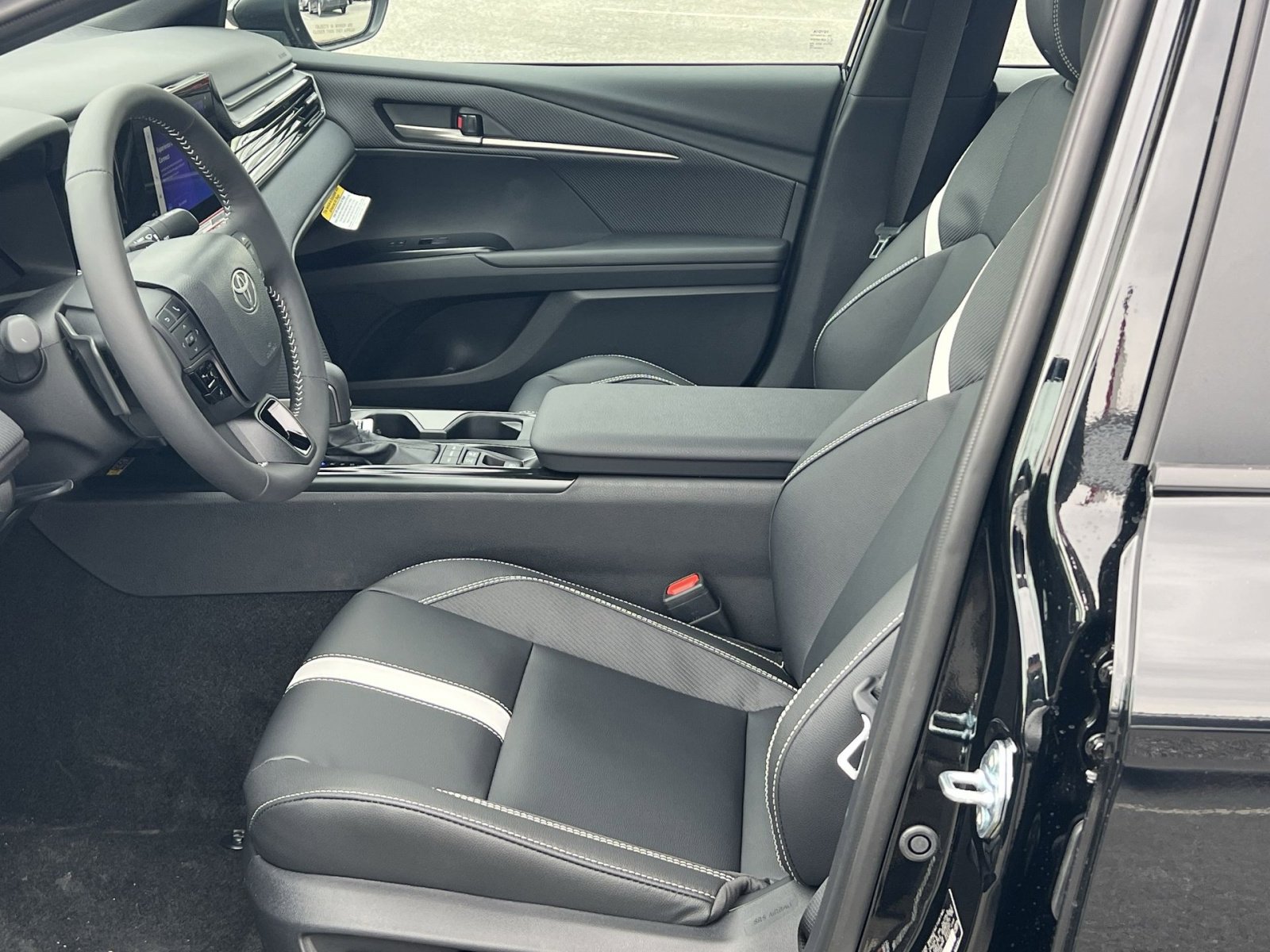 New 2026 Toyota Camry Hybrid image 7