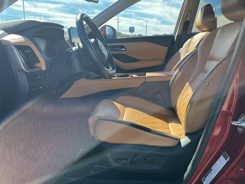 Used 2021 Nissan Rogue Platinum image 24