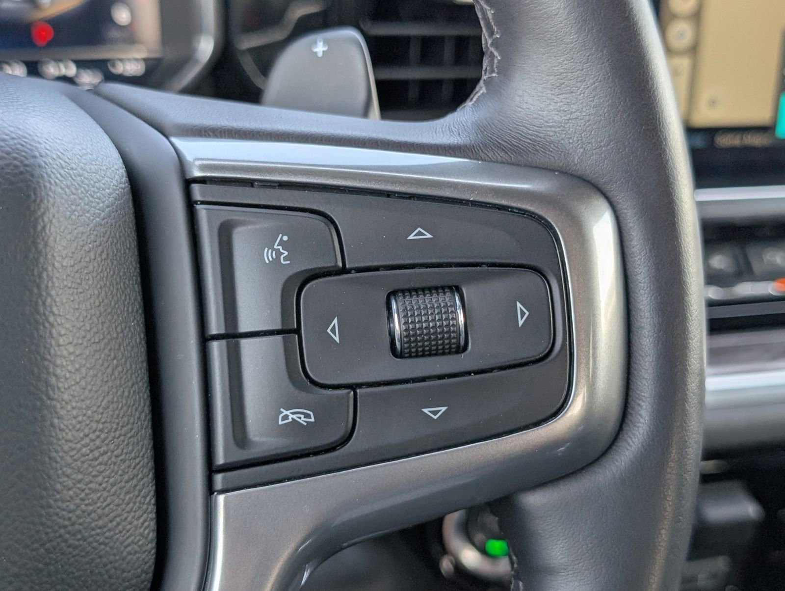 Used 2022 Chevrolet Silverado 1500 LTZ image 23