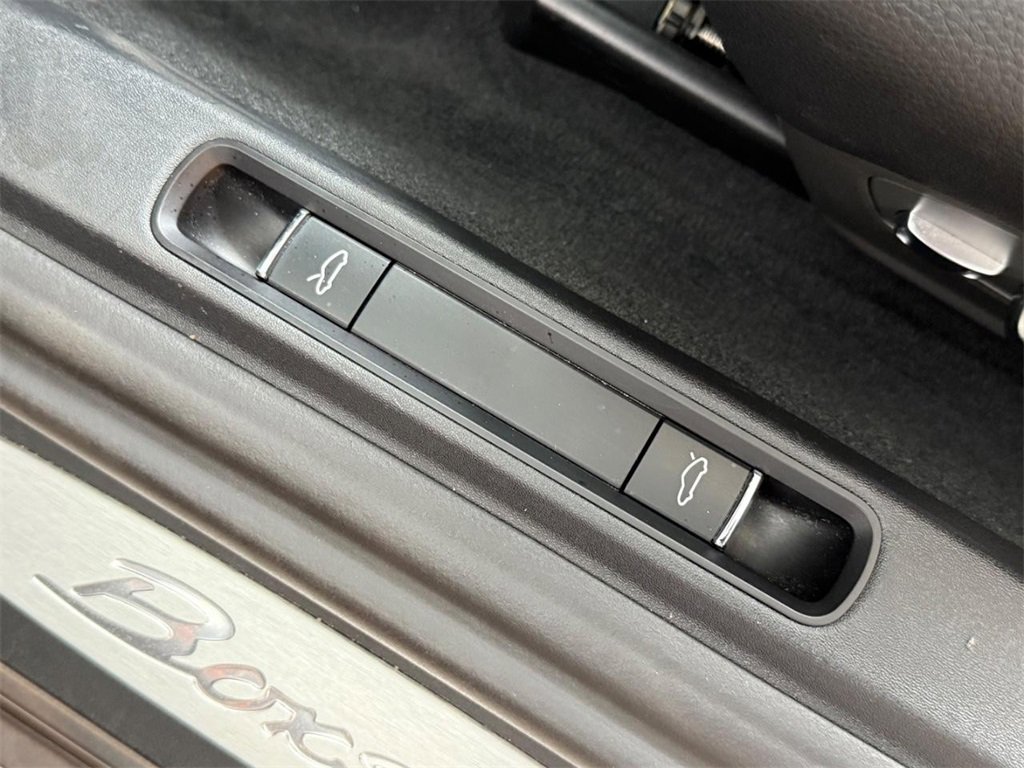 Used 2021 Porsche 718 Boxster image 21