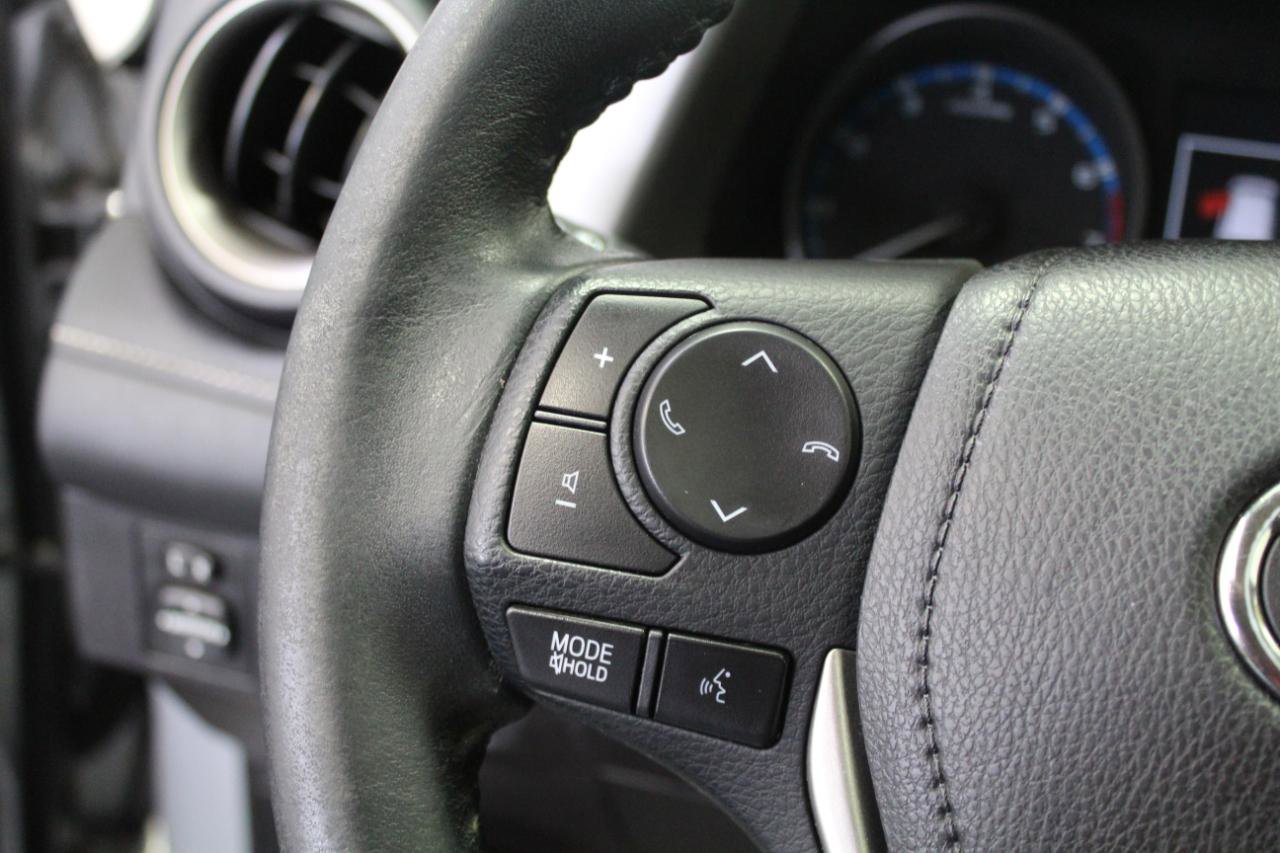 Used 2017 Toyota RAV4 XLE w/ Protection Package image 9