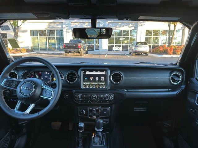 Used 2023 Jeep Wrangler Unlimited Sahara image 28