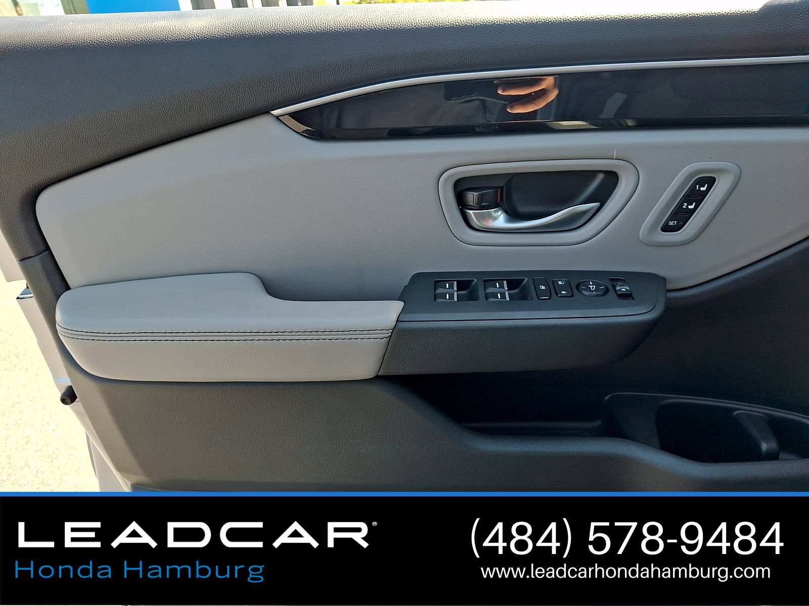 Used 2025 Honda Pilot EX-L image 14