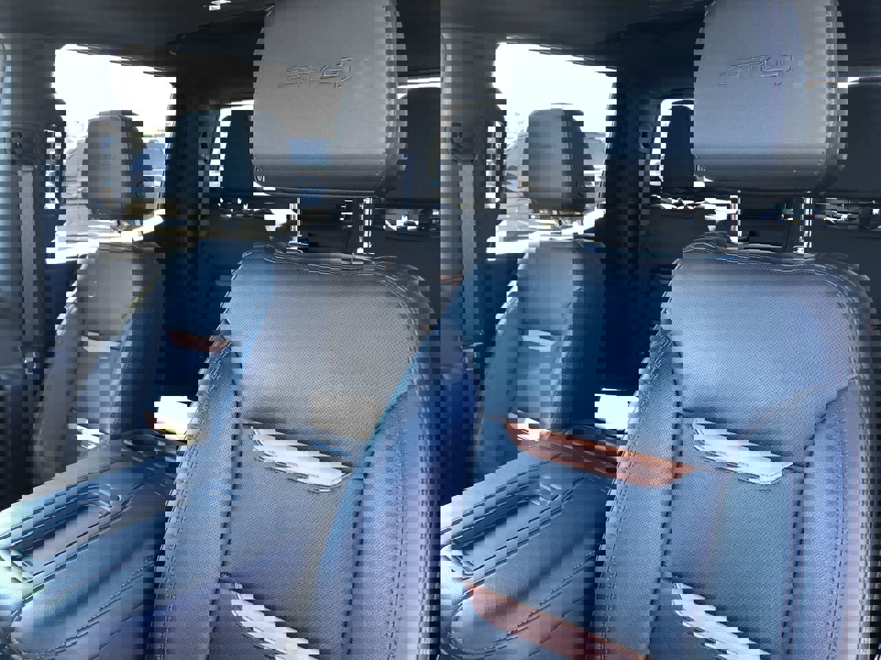 Used 2021 GMC Sierra 1500 AT4 w/ AT4 Preferred Package image 13