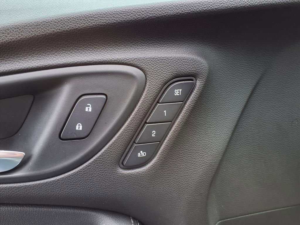 Certified 2020 Buick Encore GX Essence image 21