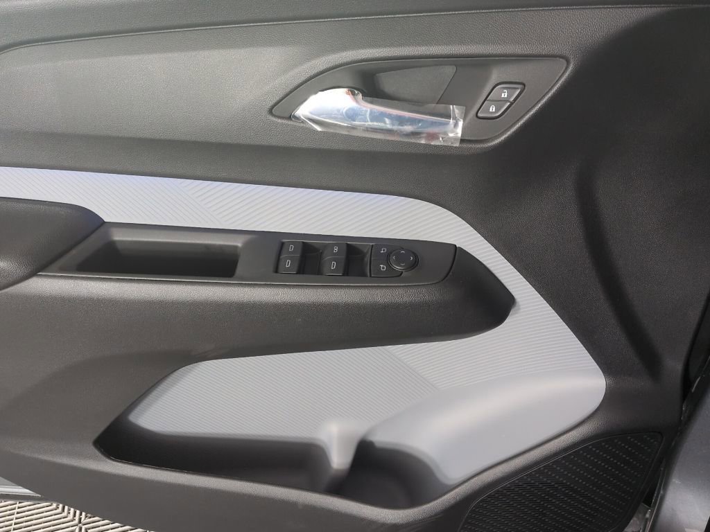 New 2027 Chevrolet Bolt RS FWD image 19
