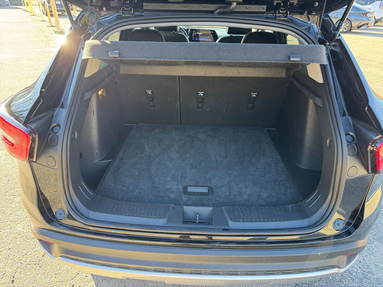 Used 2025 Chevrolet Trax LT w/ LT Convenience Package image 25