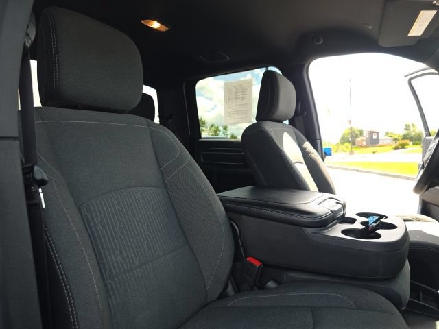 Used 2024 RAM 2500 Big Horn w/ Night Edition AWD/4WD image 34