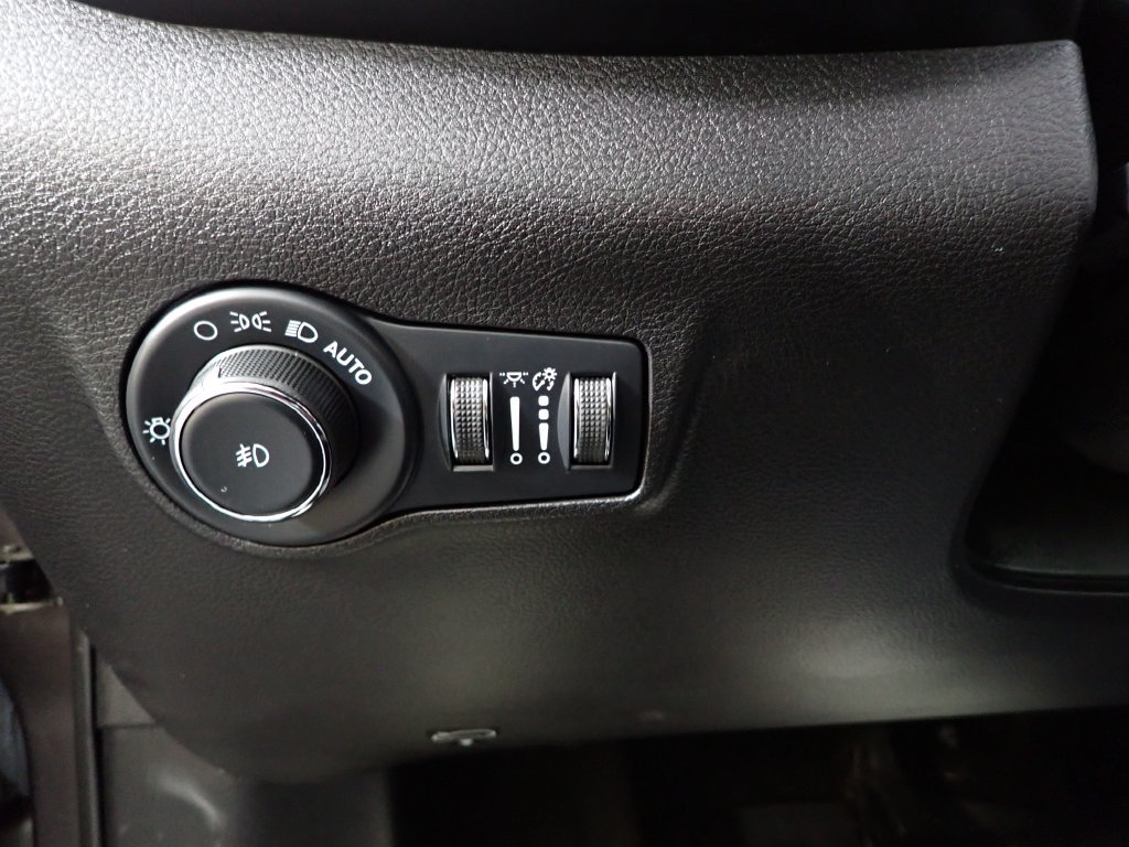 Used 2022 Jeep Compass Limited AWD/4WD image 22