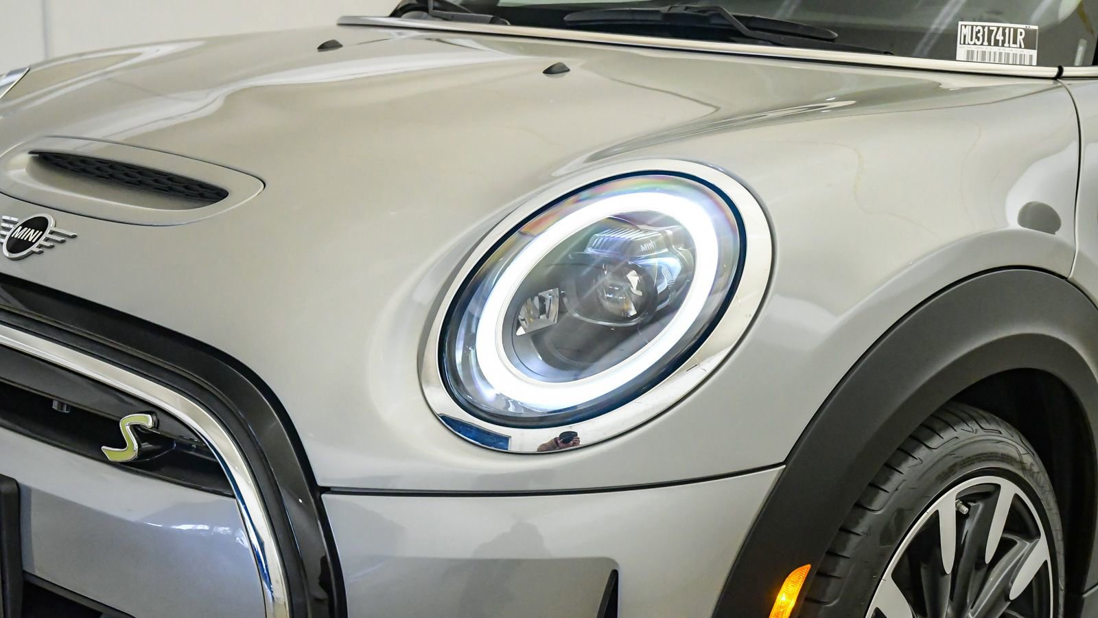 Certified 2024 MINI Cooper SE FWD image 9