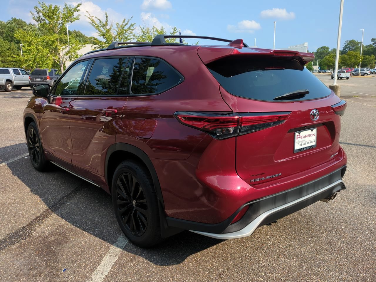 Used 2023 Toyota Highlander XSE AWD/4WD image 6