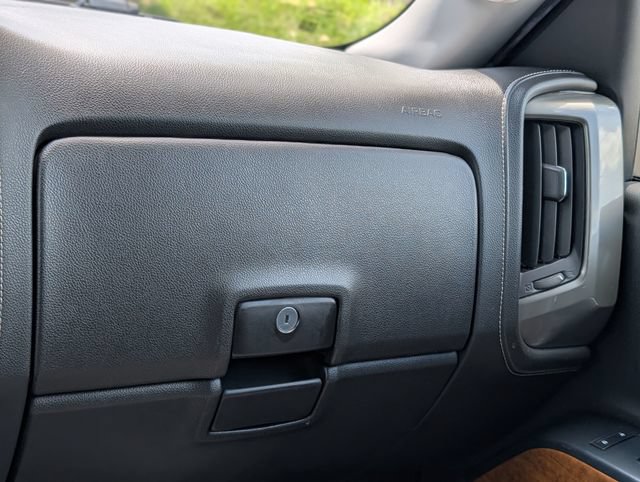 Used 2018 Chevrolet Silverado 1500 High Country AWD/4WD image 17