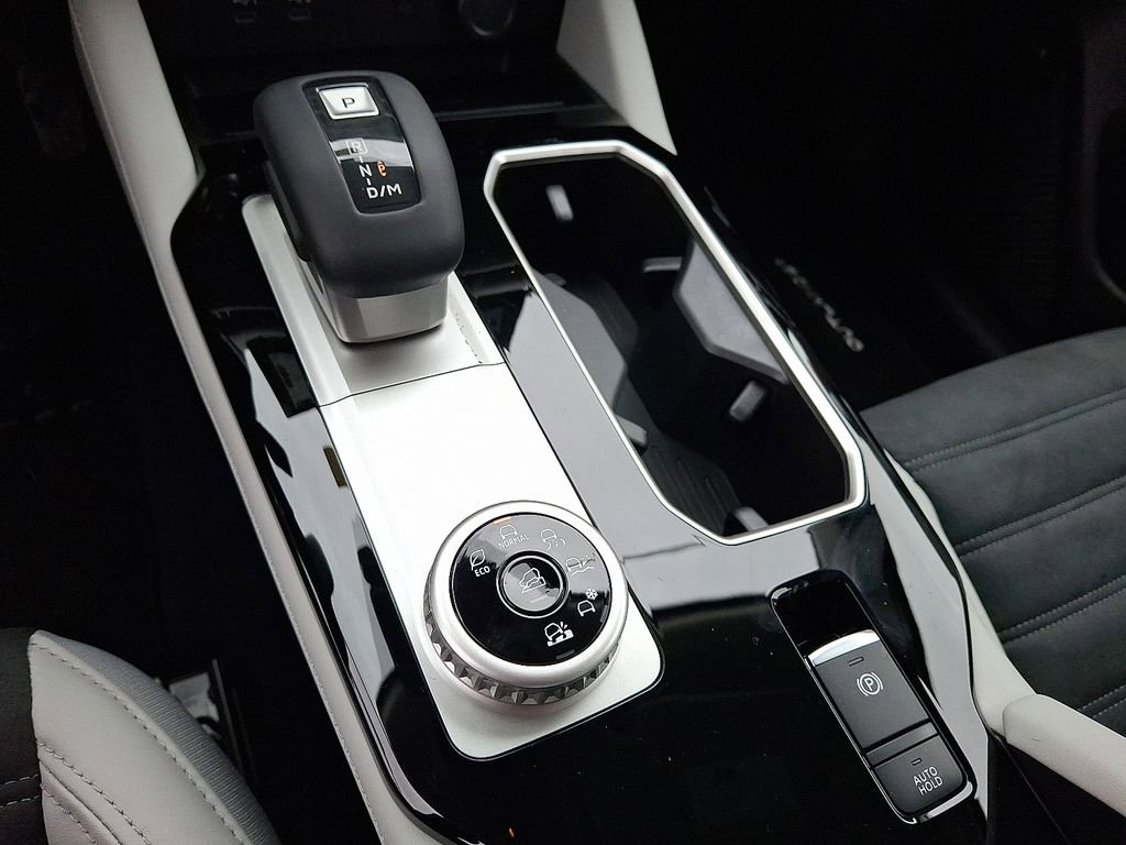 New 2026 Mitsubishi Outlander SE image 7