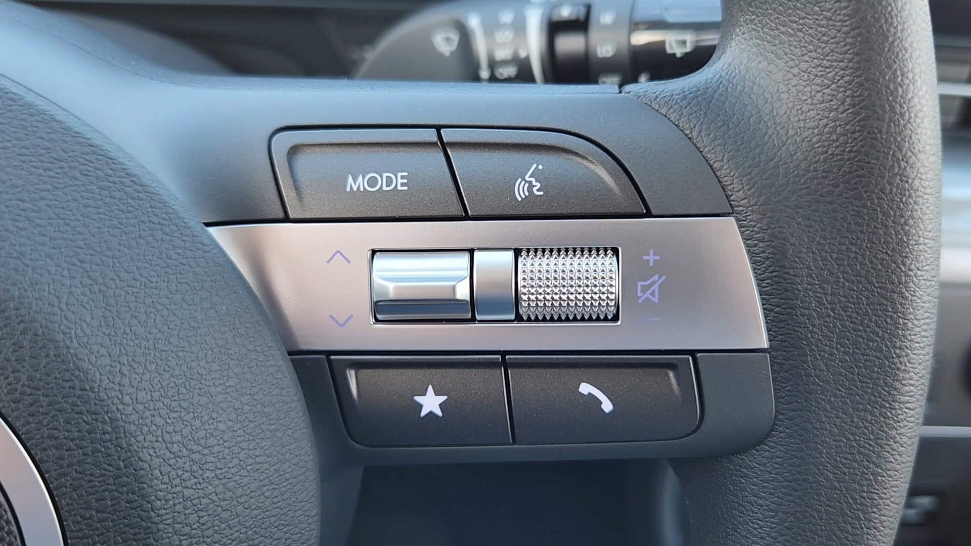 New 2026 Hyundai Kona SE image 12