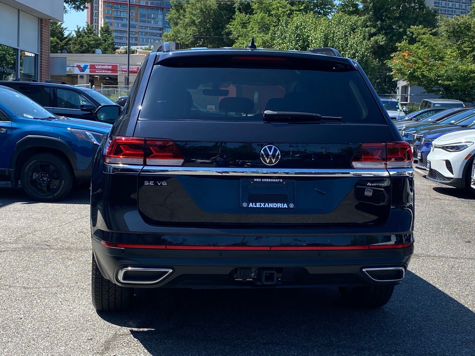 Certified 2023 Volkswagen Atlas SE w/ Panoramic Sunroof Package AWD/4WD image 4