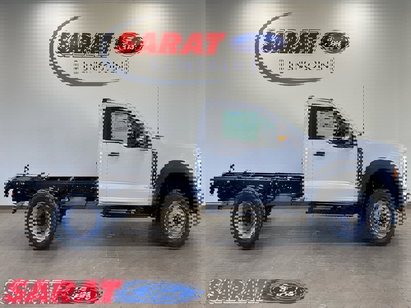 New 2026 Ford F550 4x4 Regular Cab Super Duty image 1