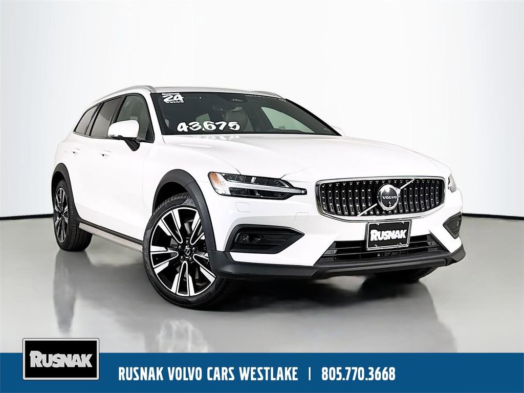 Certified 2024 Volvo V60 B5 Cross Country Ultimate w/ Protection Package Premier AWD/4WD image 1