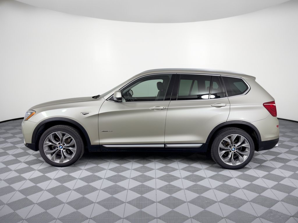 Used 2017 BMW X3 xDrive28i AWD/4WD image 2