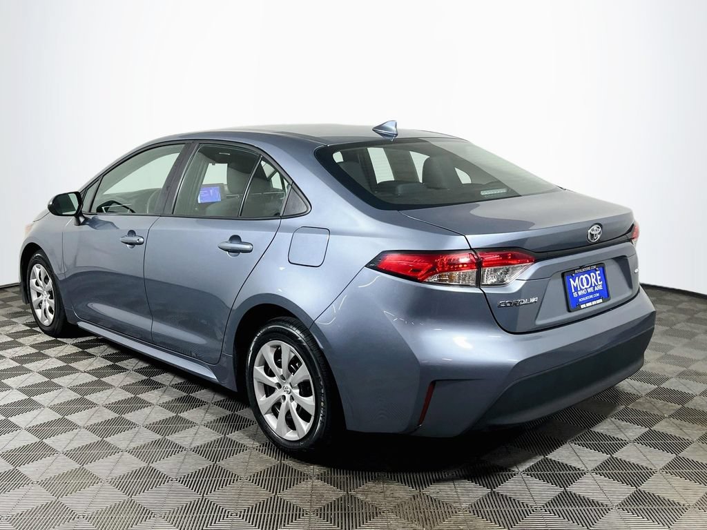 Certified 2025 Toyota Corolla LE FWD image 5