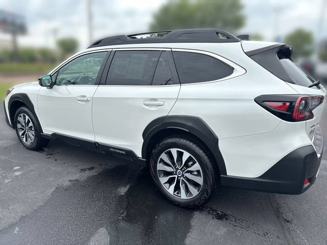 Used 2025 Subaru Outback Limited AWD/4WD image 3