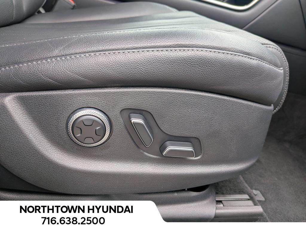 Used 2025 Genesis GV80 2.5T Standard AWD/4WD image 45